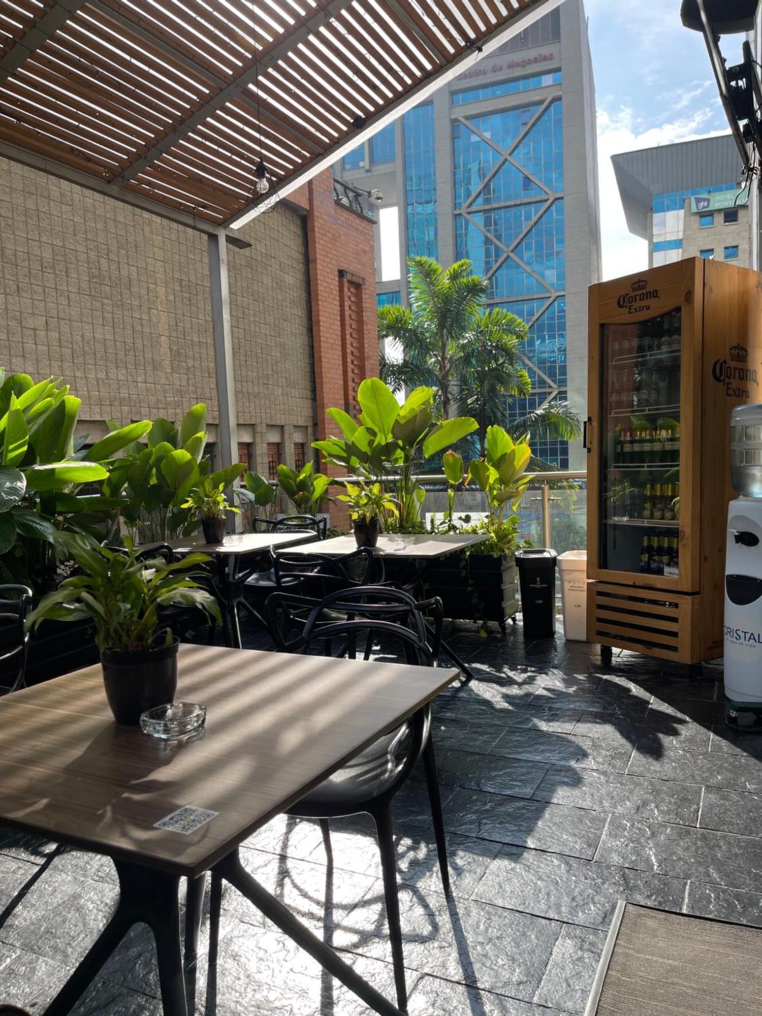 Hotel Bh El Poblado Medellin Exterior photo
