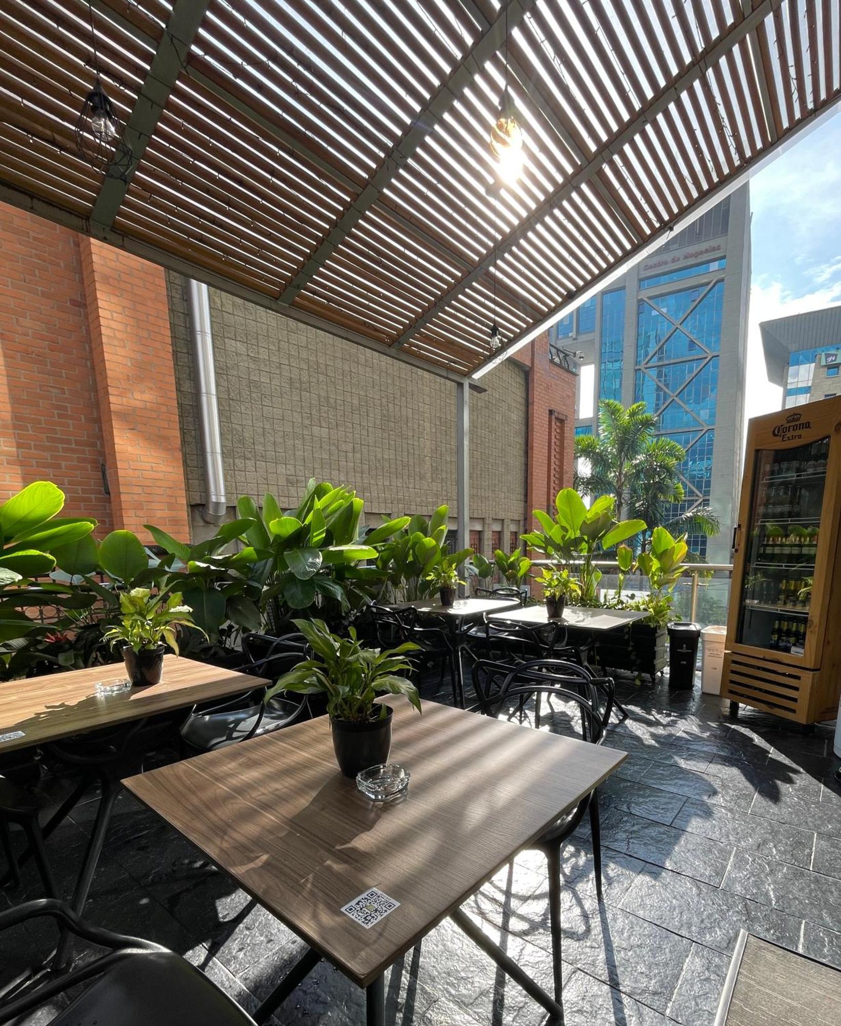 Hotel Bh El Poblado Medellin Exterior photo