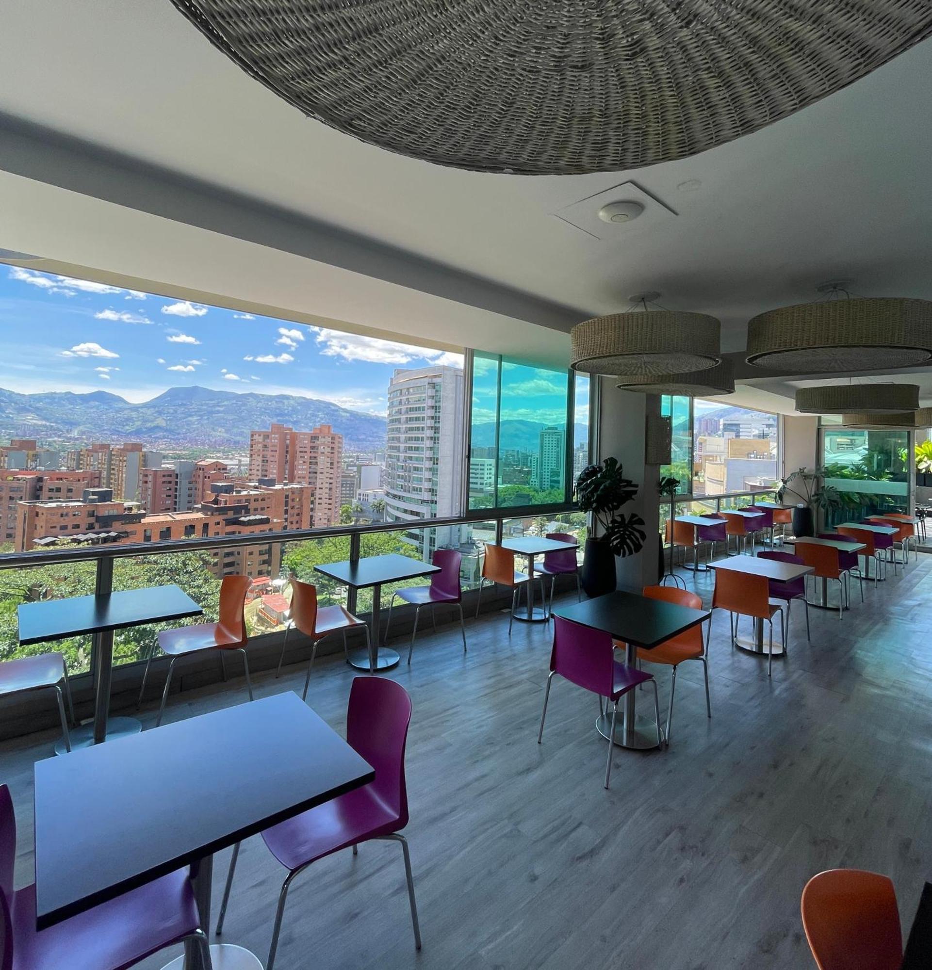 Hotel Bh El Poblado Medellin Exterior photo