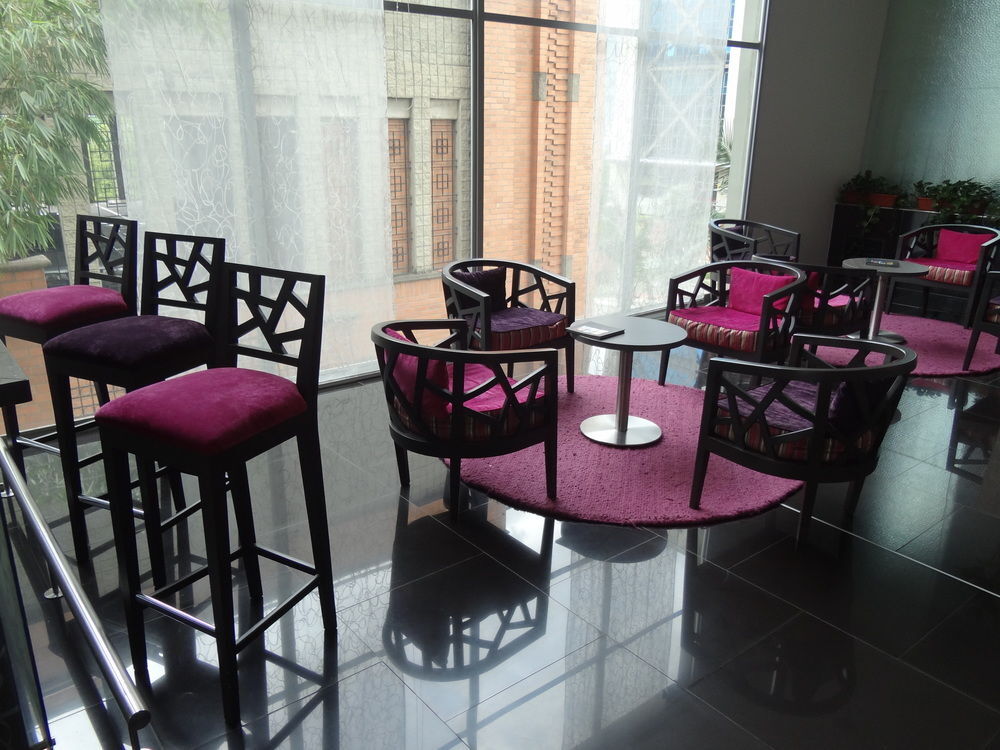Hotel Bh El Poblado Medellin Exterior photo